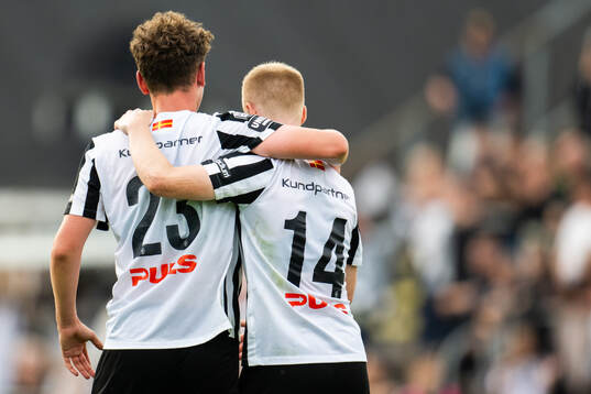 Landskronas Max Nilsson och David Edvardsson jublar