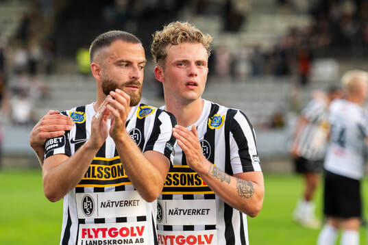 Landskronas Filip Sachpekidis och Frederik Ihler jublar
