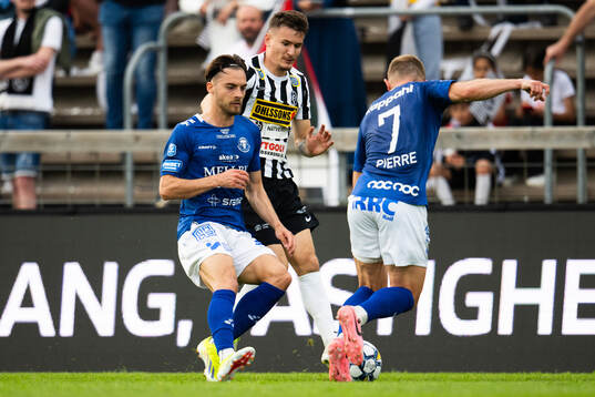 Landskronas Robin Dzabic och Trelleborgs Filip Bohman