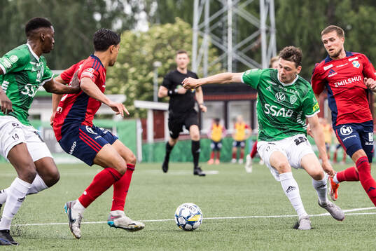 Östers Lukas Bergquist och Brages Pontus Jonsson