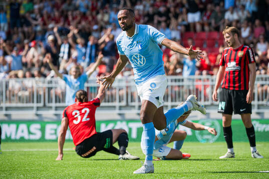 Malmö FFs Isaac Kiese Thelin jublar