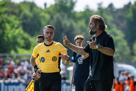 Brommapojkarnas tränare Olof Mellberg