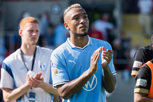 Malmö FFs Derek Cornelius deppar