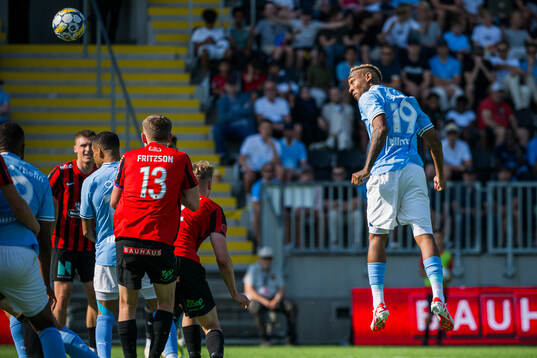 Malmö FFs Derek Cornelius gör 2-2