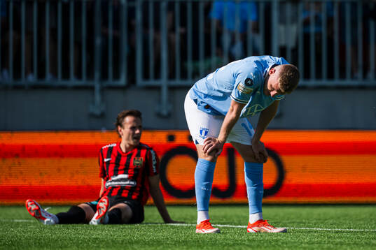 Malmö FFs Sebastian Jörgensen deppar