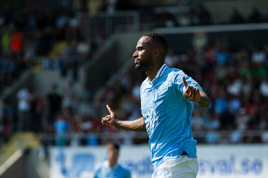 Malmö FFs Isaac Kiese Thelin jublar