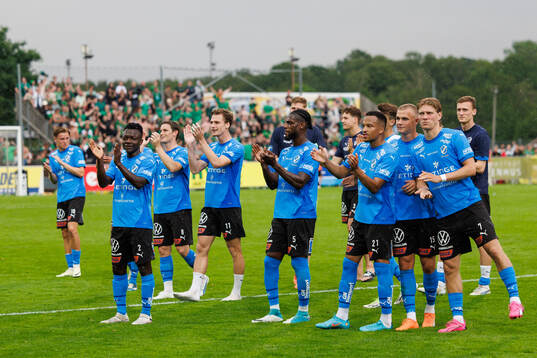 Halmstads spelare jublar