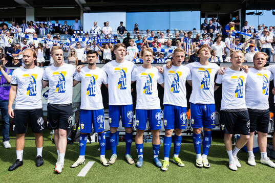 IFK Göteborgs spelare hyllar tidigare spelaren Sebastian