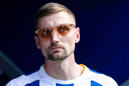 Tidigare IFK Göteborg spelaren Sebastian Eriksson hyllas