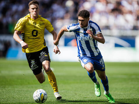 Elfsborgs Andri Fannar Baldursson och IFK Göteborgs Thomas