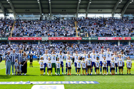 IFK Göteborgs spelare hyllar tidigare spelaren Sebastian