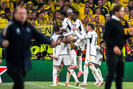 Dani Carvajal of Real Madrid celebrate with team mates