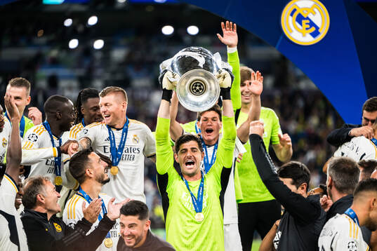 Thibaut Courtois of Real Madrid celebrates