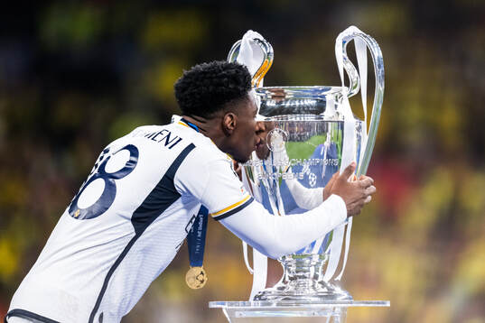 Aurelien Tchouameni of Real Madrid celebrates