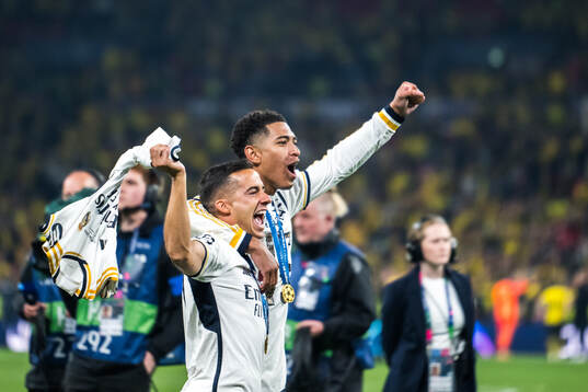 Lucas Vazquez and Jude Bellingham of Real Madrid celebrates