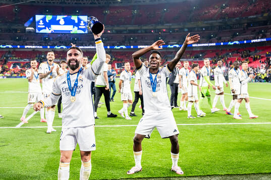 Dani Carvajal and Vinicius Junior of Real Madrid celebrate