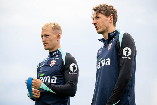 Andreas Hanche-Olsen and Sander Berge of the Norwegian