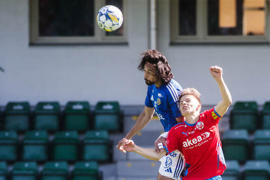 GIF Sundsvalls Monir Jelassi och Helsingborgs Adrian