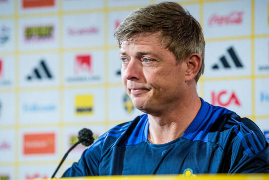 Head coach Jon Dahl Tomasson of the Swedish national