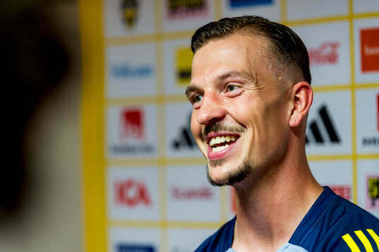 Simon Olsson of Sweden