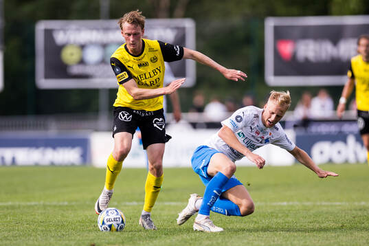 Mjällbys Alexander Johansson och Värnamos Victor Larsson