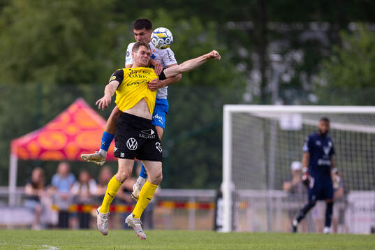 Mjällbys Jacob Bergström och Värnamos Emin Hasic