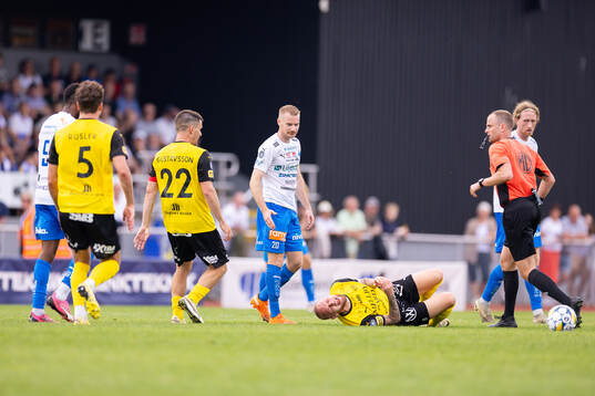 Värnamos Freddy Winsth och Mjällbys Adam Ståhl