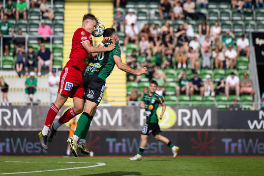 Skövde AIKs Edvin Tellgren och Varbergs Aulon Bitiqi