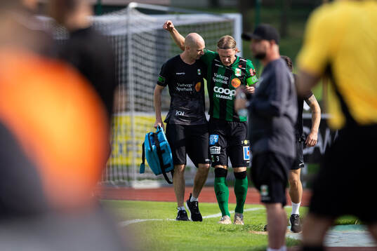 Varbergs Hampus Zackrisson har ont