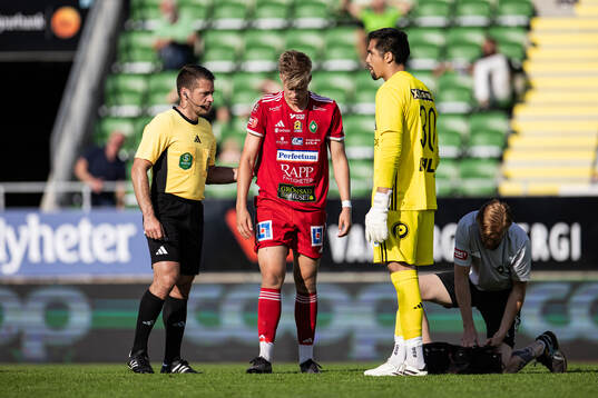 Skövde AIKs Edvin Tellgren med skada