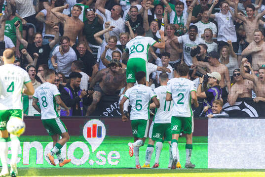 Hammarbys Nahir Besara jublar
