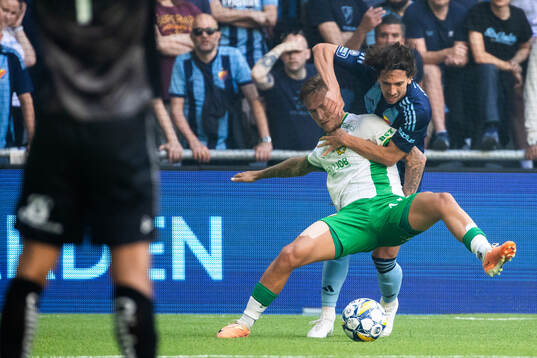 Djurgårdens Gustav Wikheim och Hammarbys Fredrik Hammar