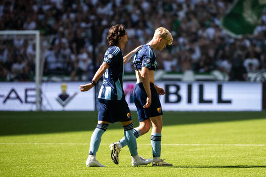 Djurgårdens Lucas Bergvall byts ut och deppar
