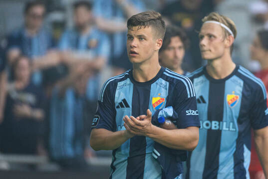 Djurgårdens Samuel Dahl tackar publiken