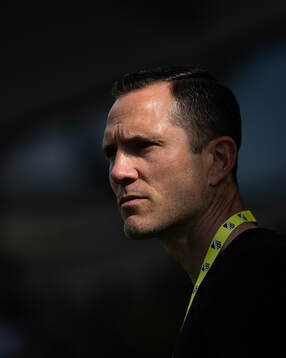 Häckens sportchef Martin Ericsson innan fotbollsmatchen i
