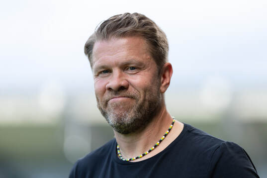 Häckens tränare Pål Arne Johansen innan fotbollsmatchen