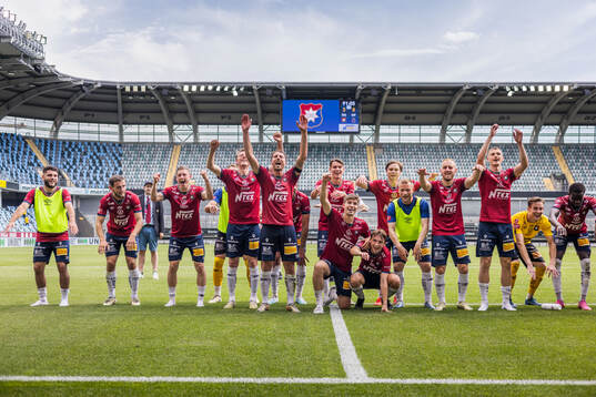 Örgrytes spelare jublar