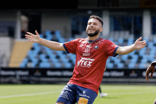 Örgrytes Edi Sylisufaj jublar