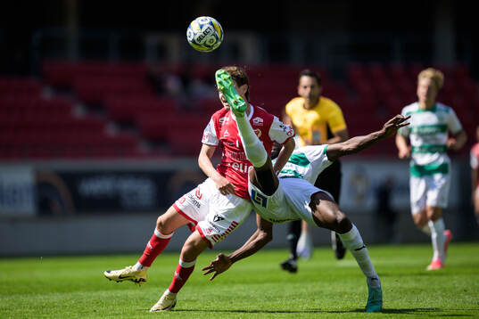 Kalmars Jacob Trenskow och Västerås Frederic Nsabiyumva