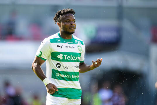 Västerås Henry Offia jublar