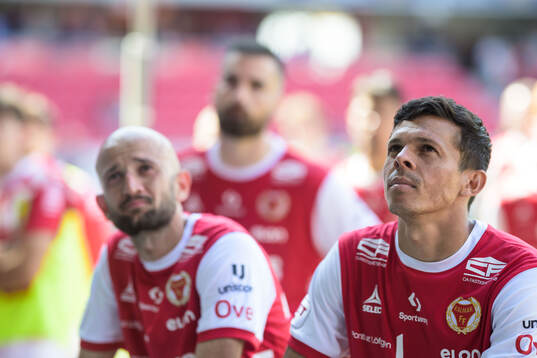 Kalmars Robert Gojani och Romario Pereira Sipiao deppar