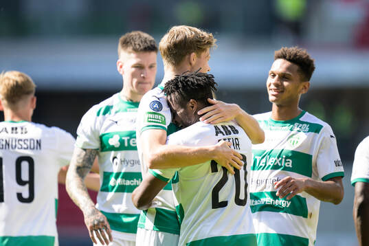 Västerås Henry Offia jublar