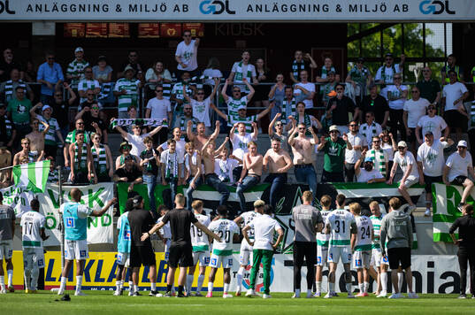 Västerås spelare jublar