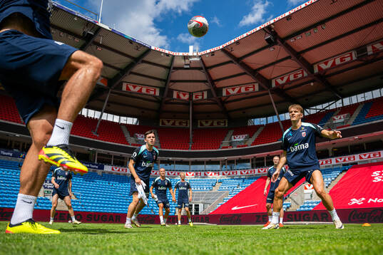 Hugo Vetlesen and Martin Ødegaard of the Norwegian