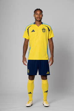 Jens Cajuste of the Swedish national football team poses