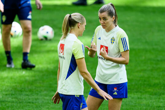 Magdalena Eriksson and Linda Sembrant of the Swedish