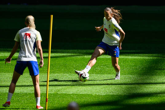 Rusul Rosa Kafaji of the Swedish women's national football