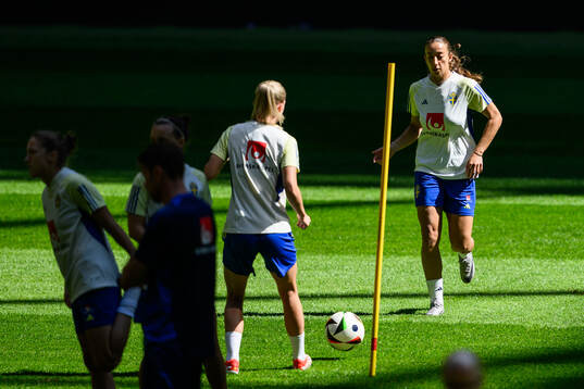Rusul Rosa Kafaji of the Swedish women's national football