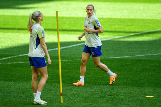 Ellen Wangerheim and Jonna Andersson of the Swedish women's