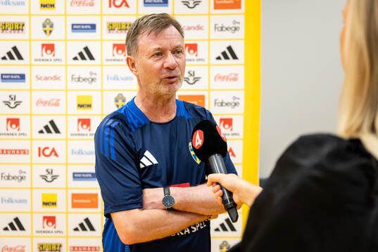 Head coach Peter Gerhardsson of the Swedish women's